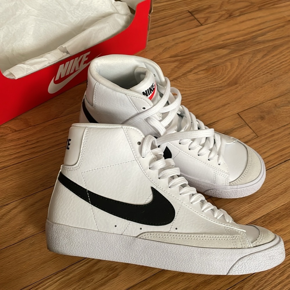 Nike Blazer shoes women’s 6.5 youth 5